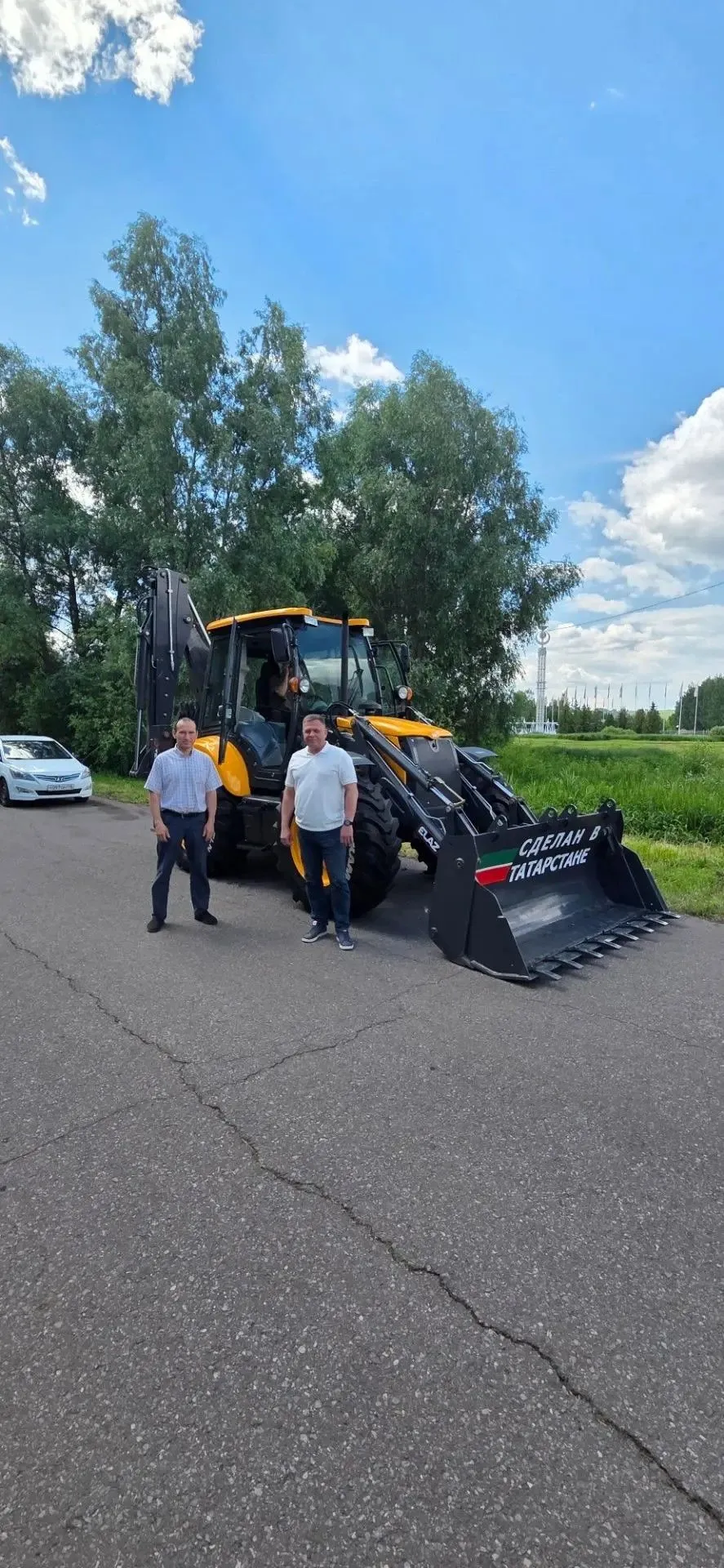 Отгрузка экскаватора-погрузчика в МУП "Водоканал", г. Нижнекамск